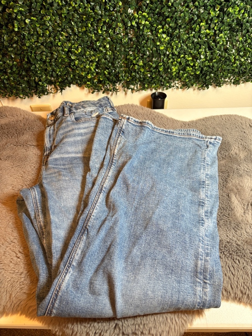 American Eagle Wide Leg Cargo Jeans Size 4